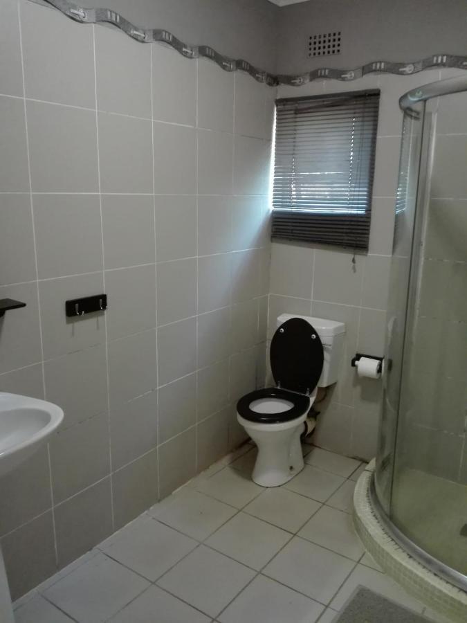 Waterside Lodge Cc Piet Retief Exterior foto